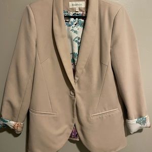 Beige floral lined blazer